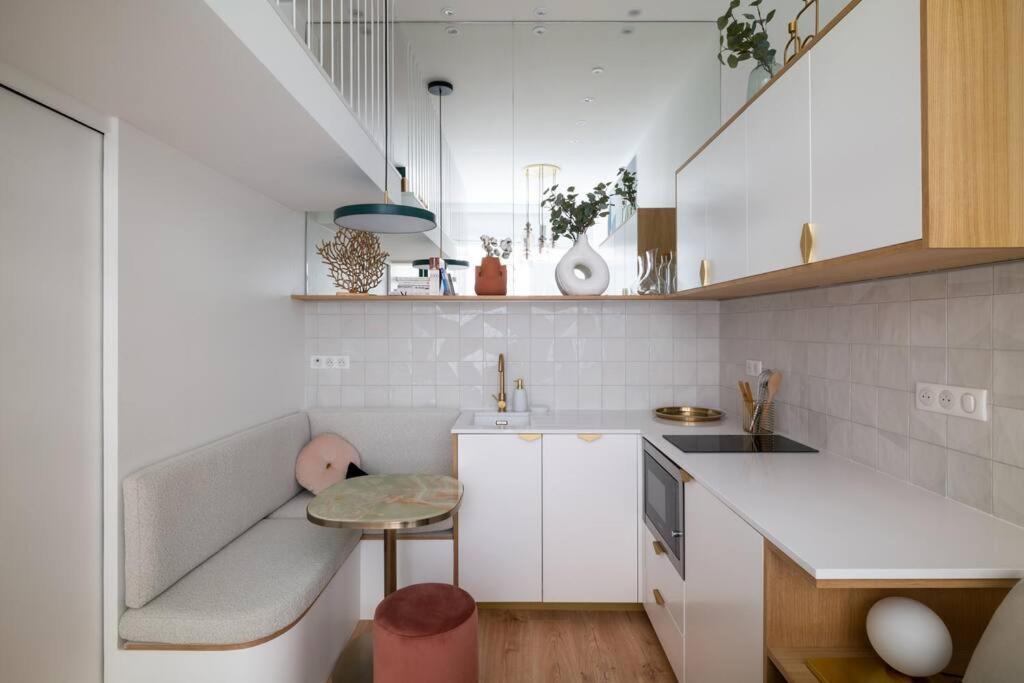 Bel Appartement D'Architecte Au Coeur De Paris Exteriör bild