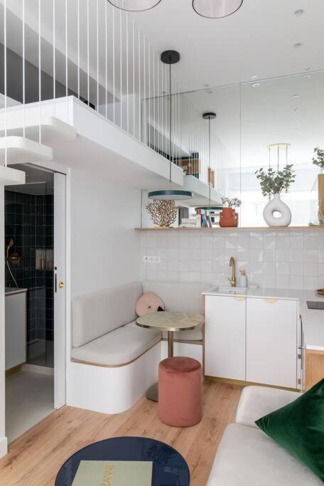 Bel Appartement D'Architecte Au Coeur De Paris Exteriör bild