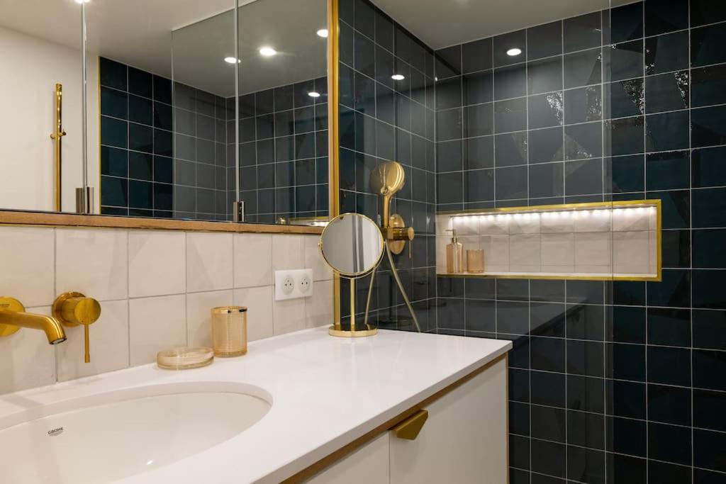 Bel Appartement D'Architecte Au Coeur De Paris Exteriör bild