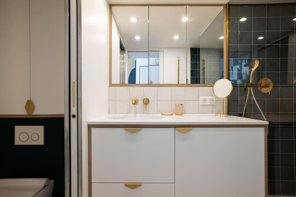 Bel Appartement D'Architecte Au Coeur De Paris Exteriör bild